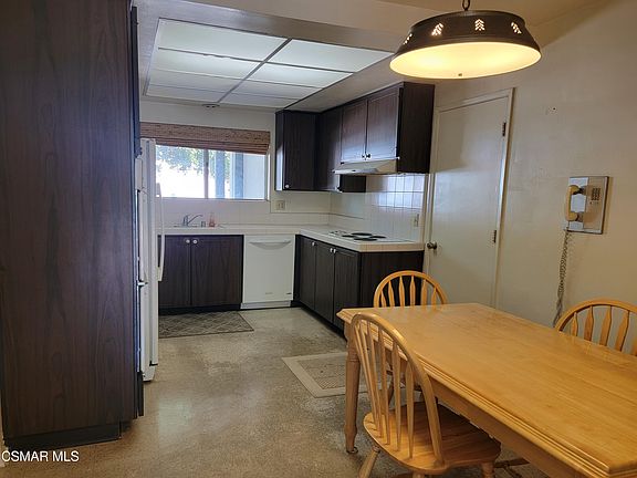 5th image of 111 Castilian Ave