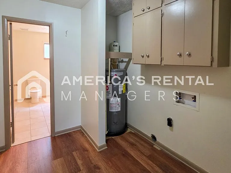 3100 Apple Valley Ln — Photo 35