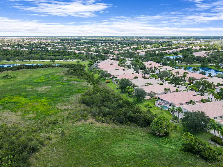 10870 SW Dardanelle Dr — Photo 44