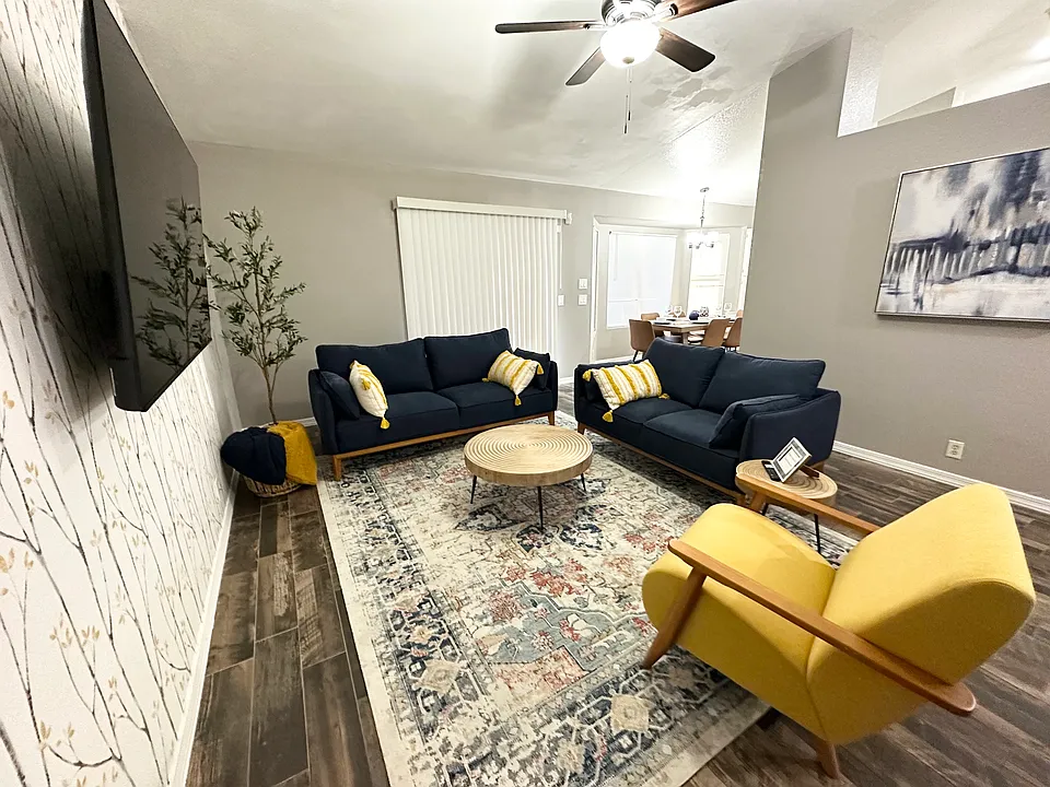 8869 W Keim Dr