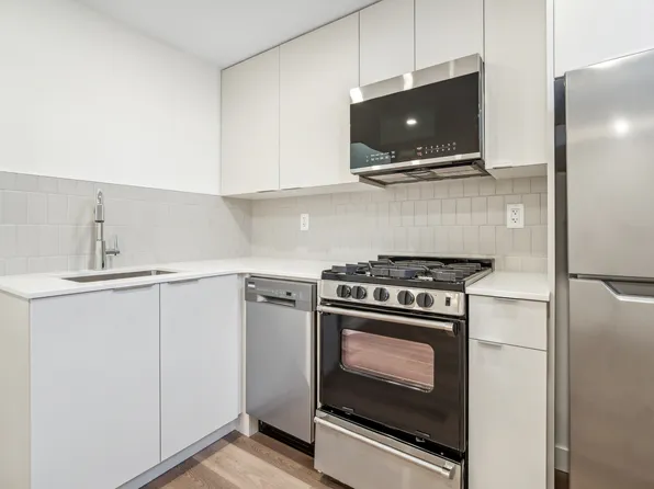 9005 - 9017 93 Street