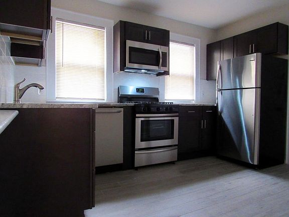 4th image of 119 N 17th St #1