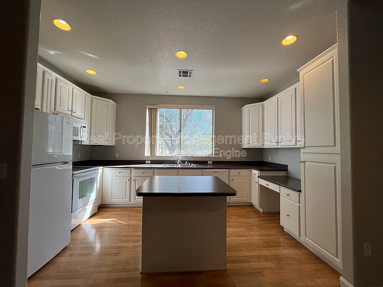 4455 E Paradise Village Pkwy S #1021 — Photo 5
