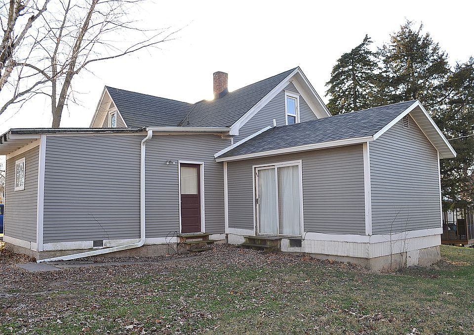 2nd image of 1795 Young St