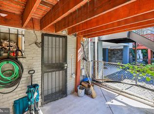 758 19th St NE, Washington, DC 20002