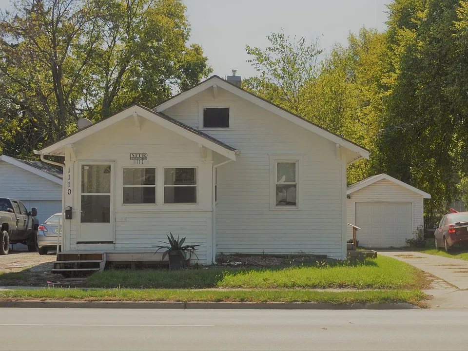 1110 Lincoln Way