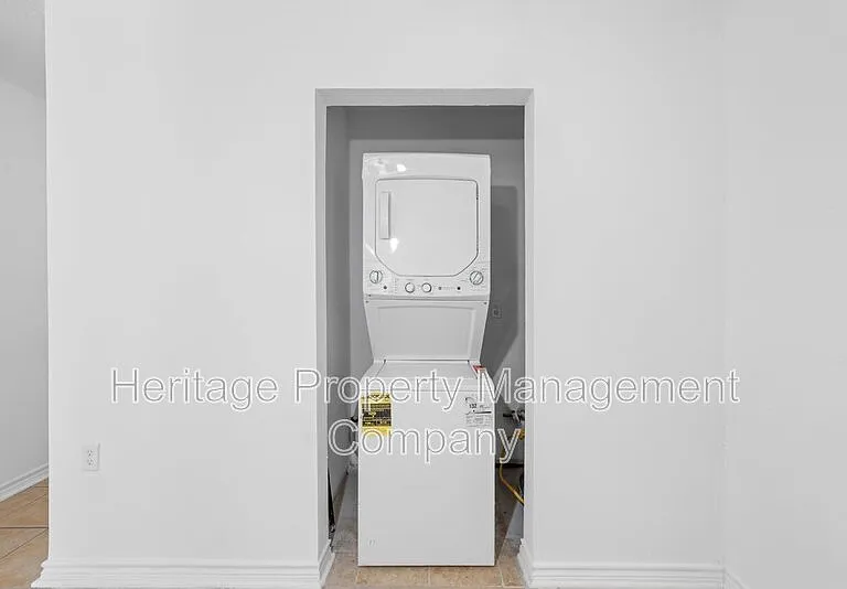 4942 Driskill St — Photo 14