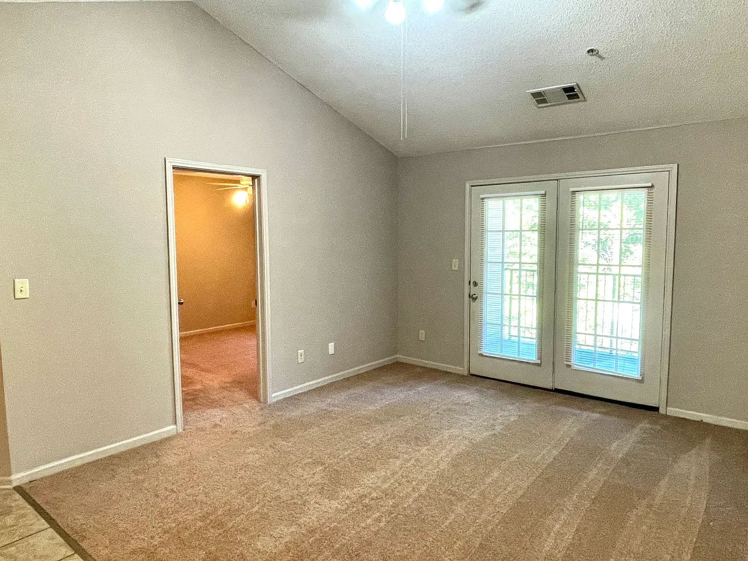 2 bed, 1120 sqft, $1,200 — Photo 3