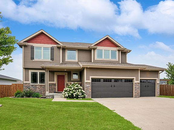 3rd image of 9794 Larchwood Dr