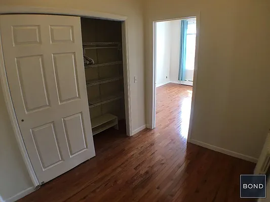 Rented by Bond New York | media 32