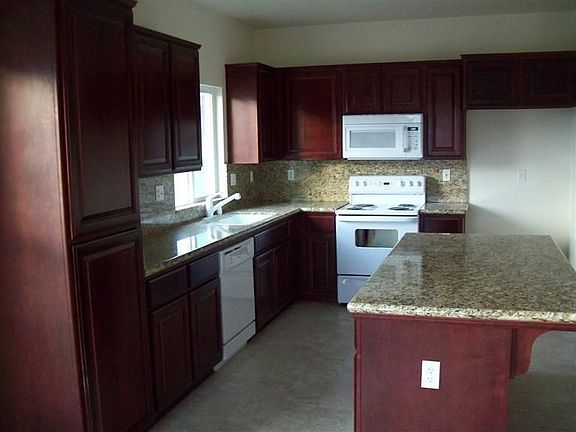 2nd image of 5512 Savage Ave