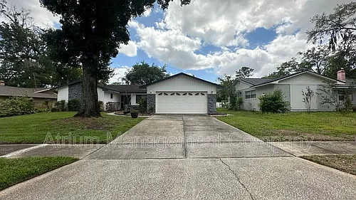 616 Iris St Photo 1
