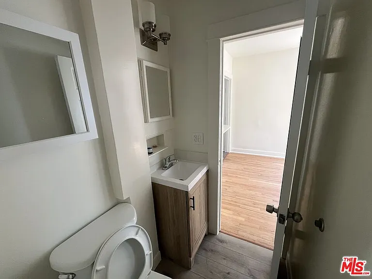 424 N Venice Blvd #B — Photo 13