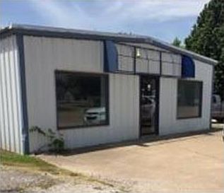 2nd image of 524 E Main St