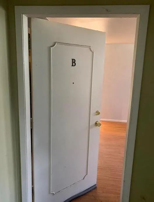 2386 S Linden Ct — Photo 3