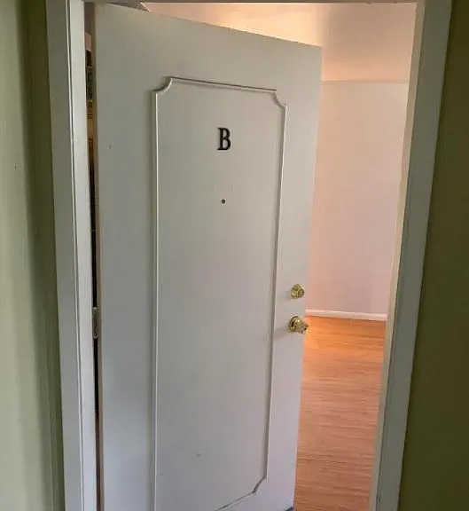 2386 S Linden Ct #B — Photo 3