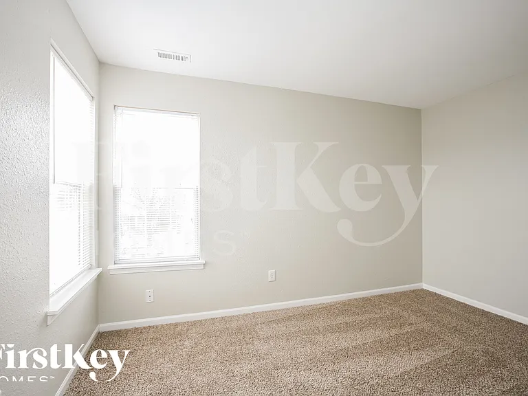 4327 Autumn Crest Ct — Photo 13