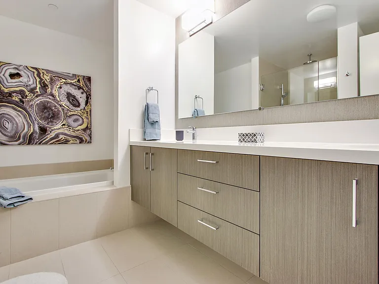 1342 N Hayworth Ave #108 — Photo 10