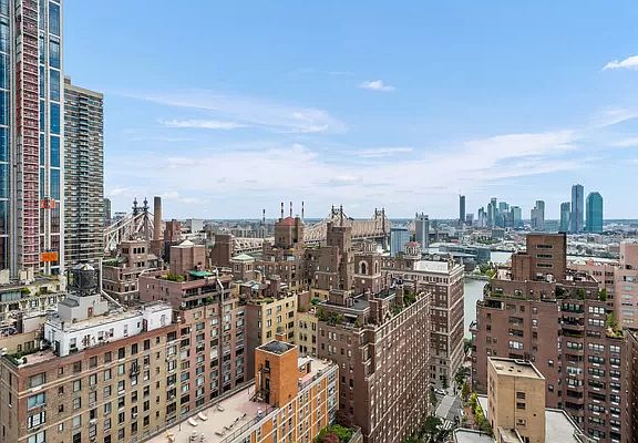 4th image of 400 E 56th St APT 27L