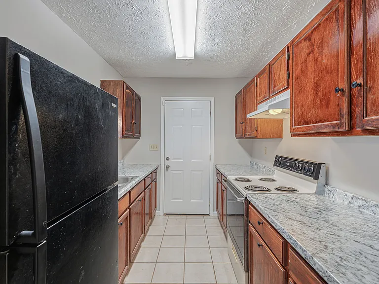 2603 Louise Ave — Photo 7