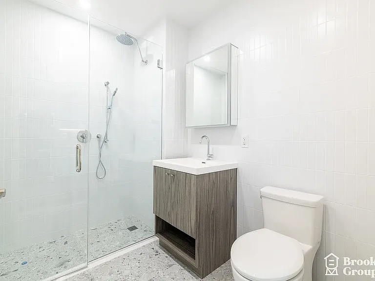 101-19 Rockaway Beach Blvd #2Q — Photo 6