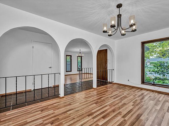 4th image of 6095 Country Club Drive