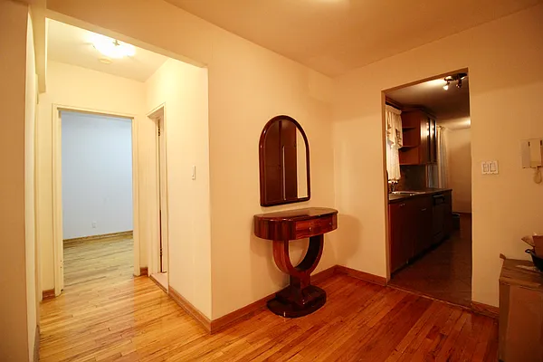 Sold by Hagstrom Management Inc | media 7