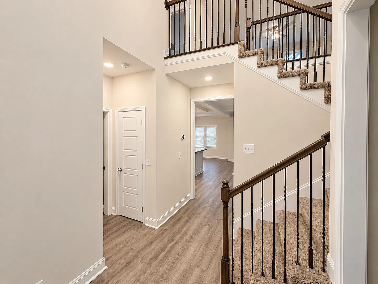 4 bed, 2432 sqft, $2,200 — Photo 3