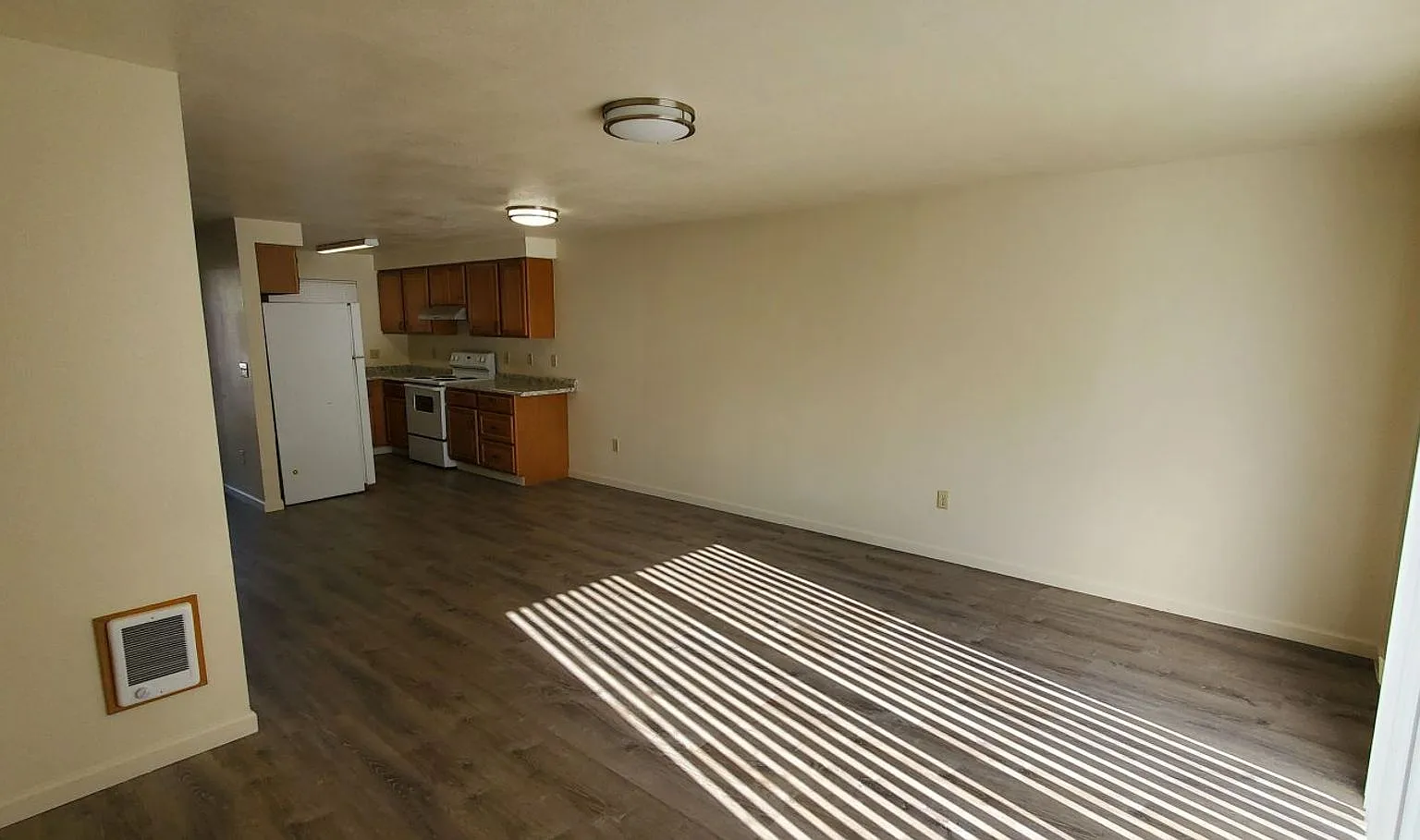 Welcome to Maple Place Apartments and Townhomes! — Photo 3