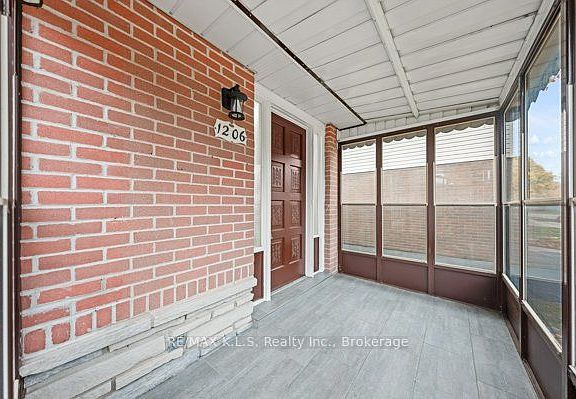 2nd image of 1206 Valentine Dr