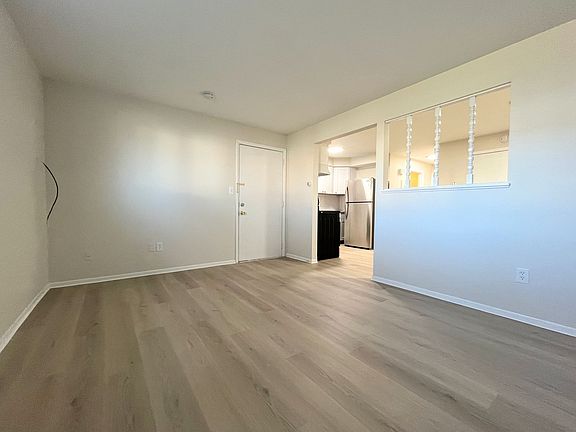 3rd image of 216 Robert Dr APT 2