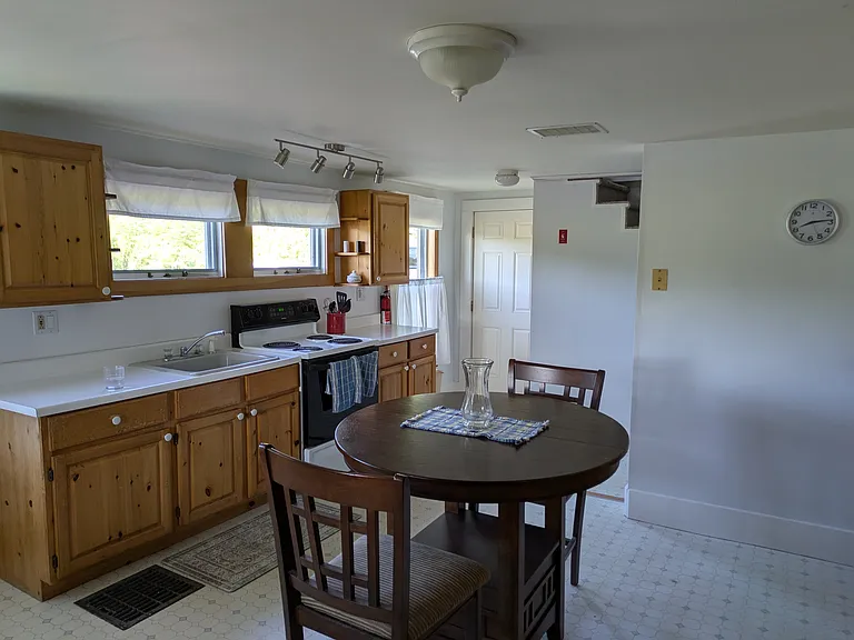 582 Stagecoach Rd — Photo 5