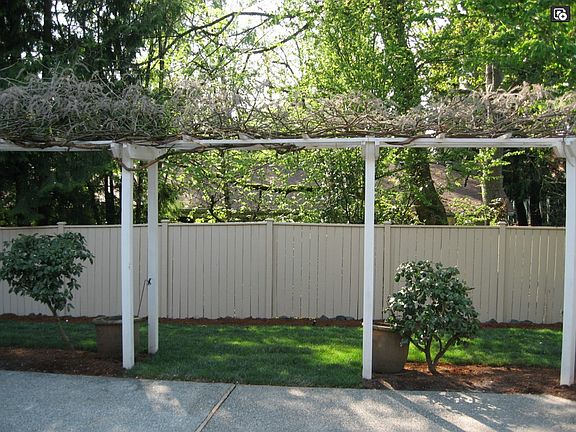 4th image of 10990 NE 12th St