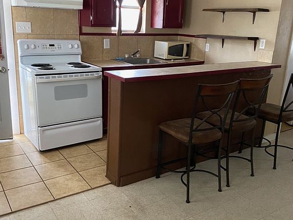 4th image of 923 Cantrell Dr #2