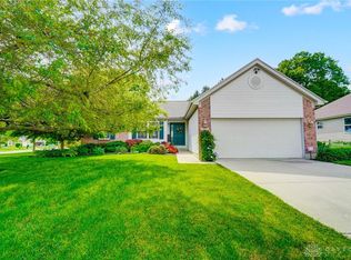 1870 Hunters Ridge Dr, Troy, OH 45373