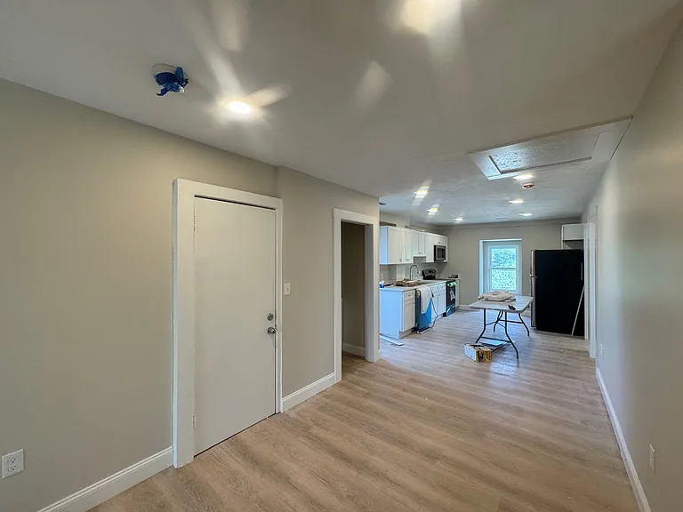 74 Washington St #8 — Photo 6