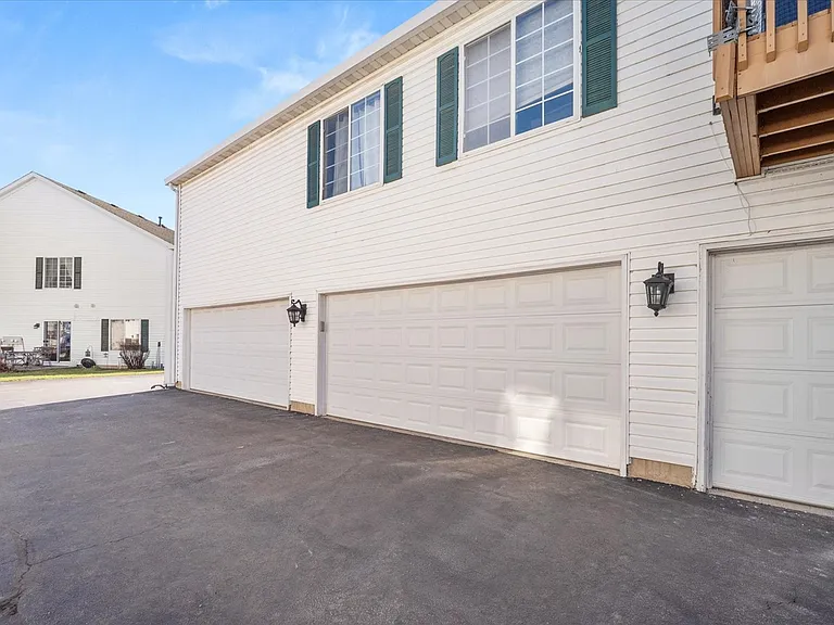 2 Car Garage
