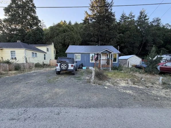 147 SE Pete Ave, Myrtle Creek, OR 97457