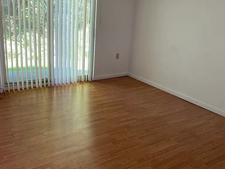 417 Brown Ave — Photo 4