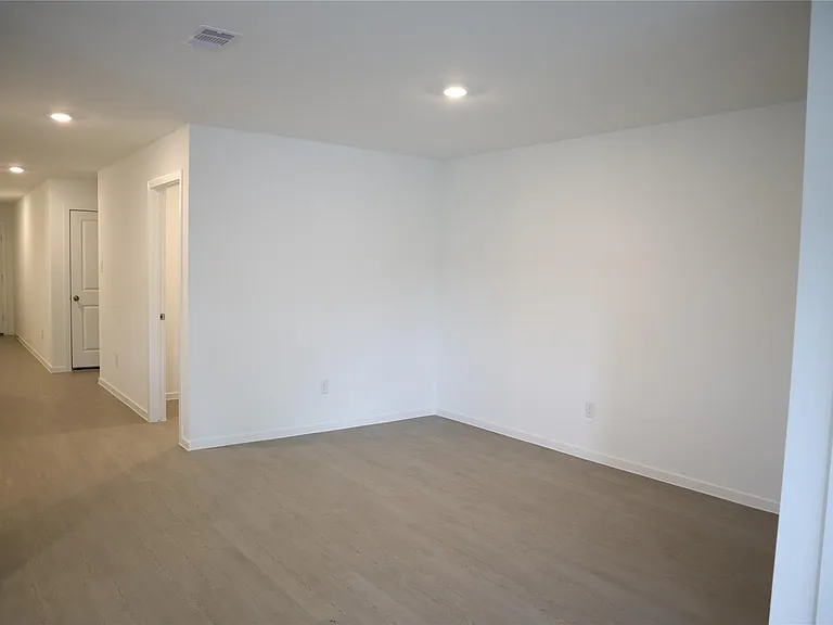 216 Lantana Ln — Photo 17