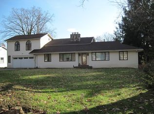 25 Edgewood Dr, Oil City, PA 16301