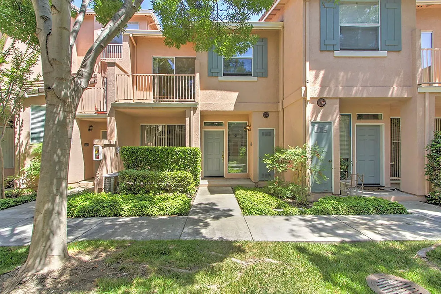 2 bed, 1285 sqft, $3,750 — Photo 1
