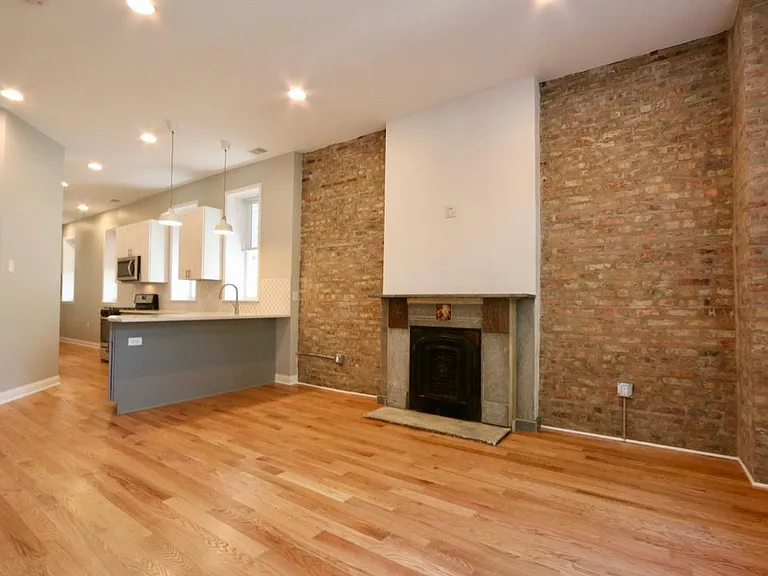 1921 S Peoria St #2 — Photo 3