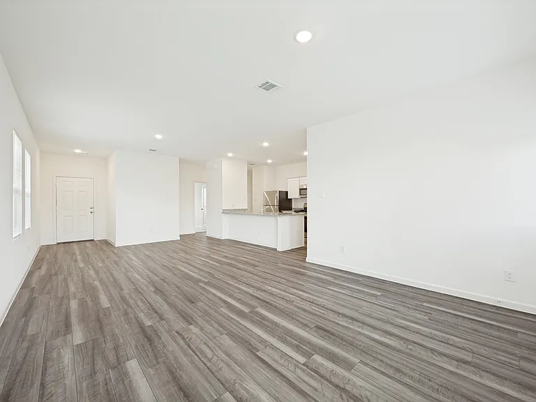 1325 Elliott Rd — Photo 5
