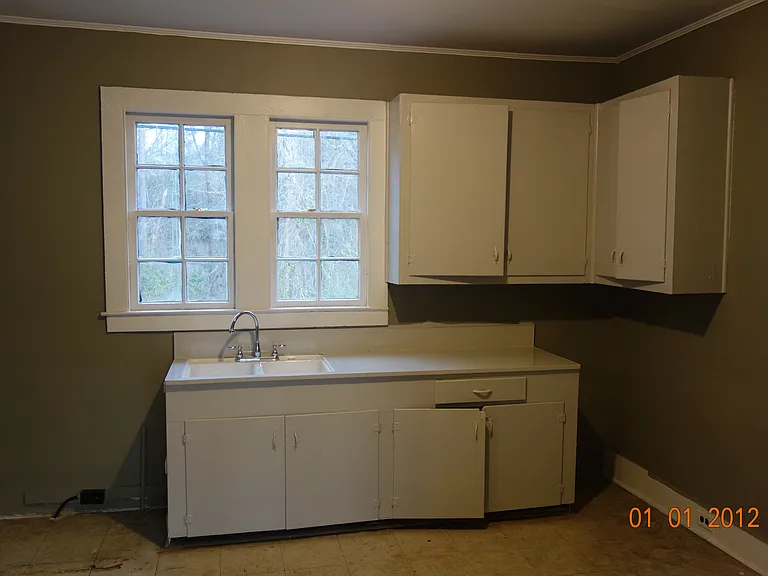 210 8th St #B — Photo 12