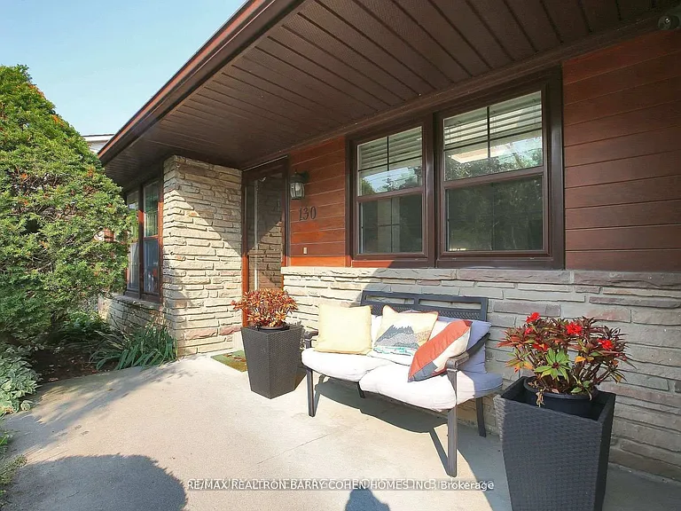 130 Grandview Ave — Photo 2