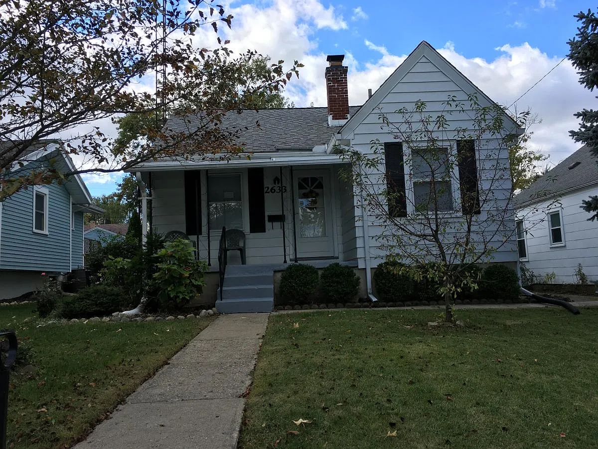 Building Photo - 2633 Wayland Ave