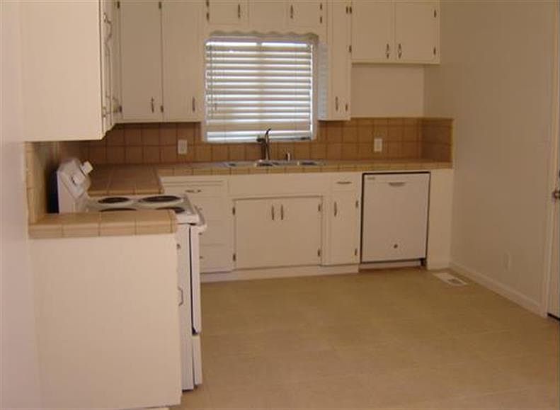 2nd image of 1418 Mount Vernon Dr