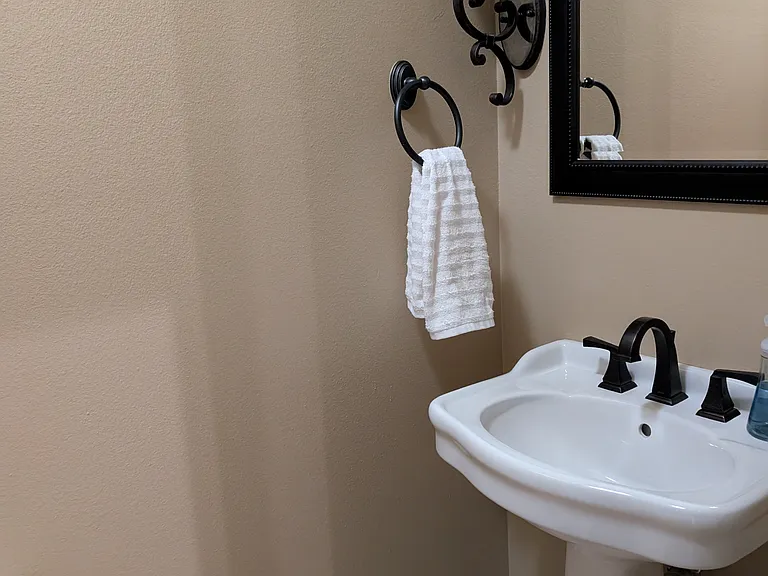 Charles Ct — Photo 18
