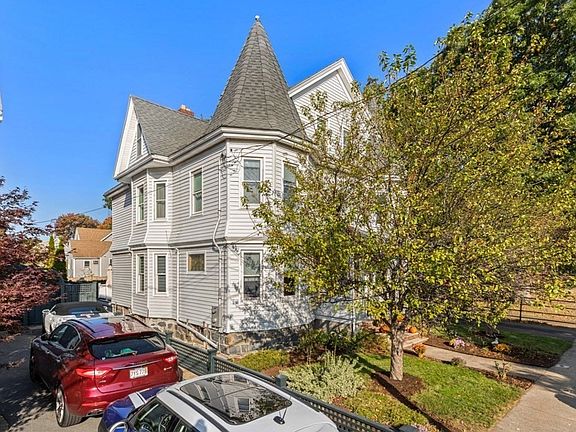 3rd image of 28-30 Logan Ave